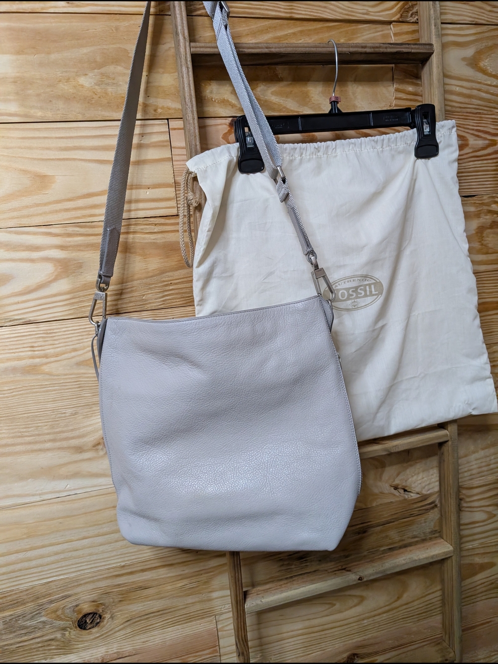 Fossil NEVER USED Women's Light Gray Leather Crossbody Bag - Picture 10 of 14